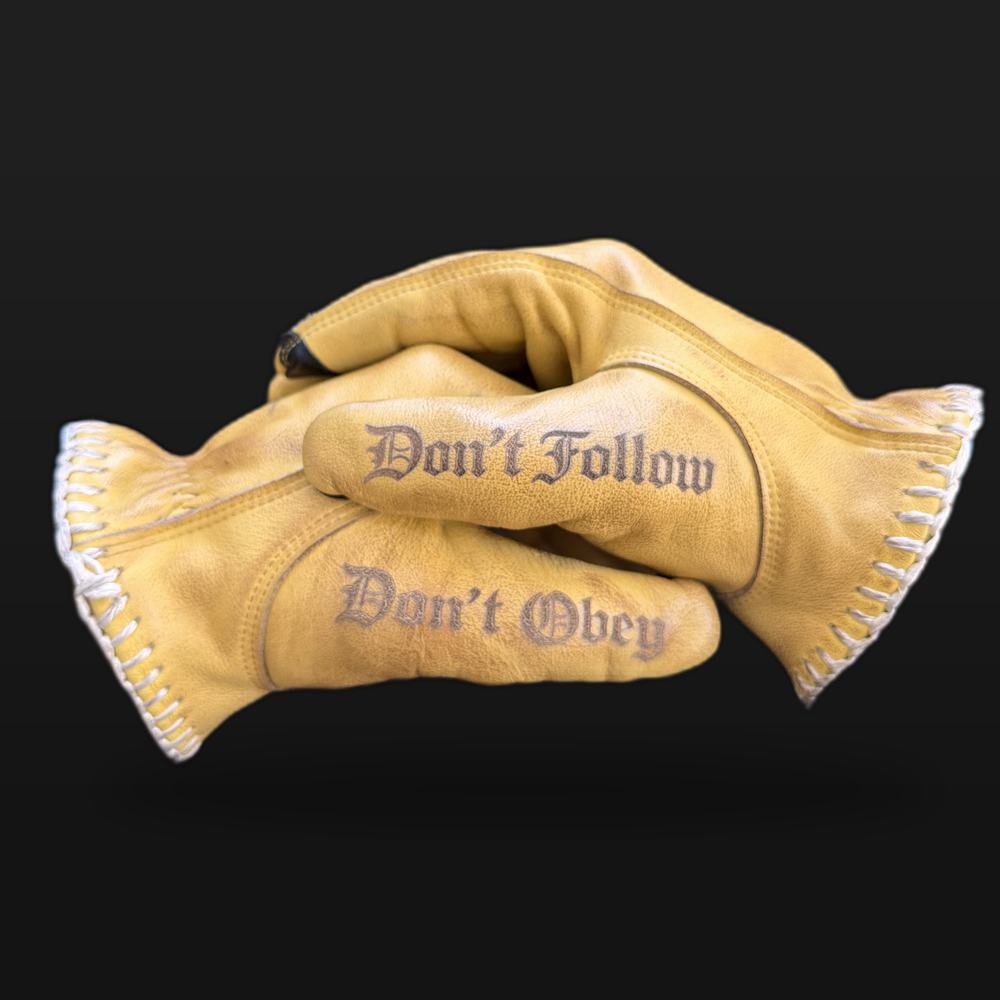 Bandit Fingertips gloves, pale hide, front view